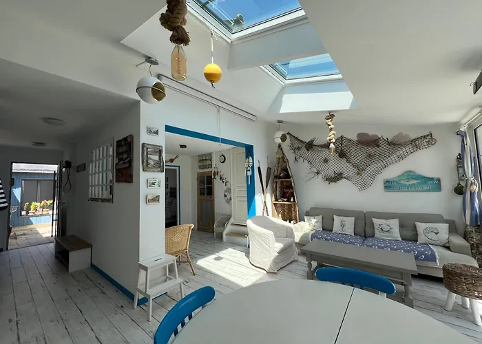 Petite Maison De Vacance Tres Proches De La Mer